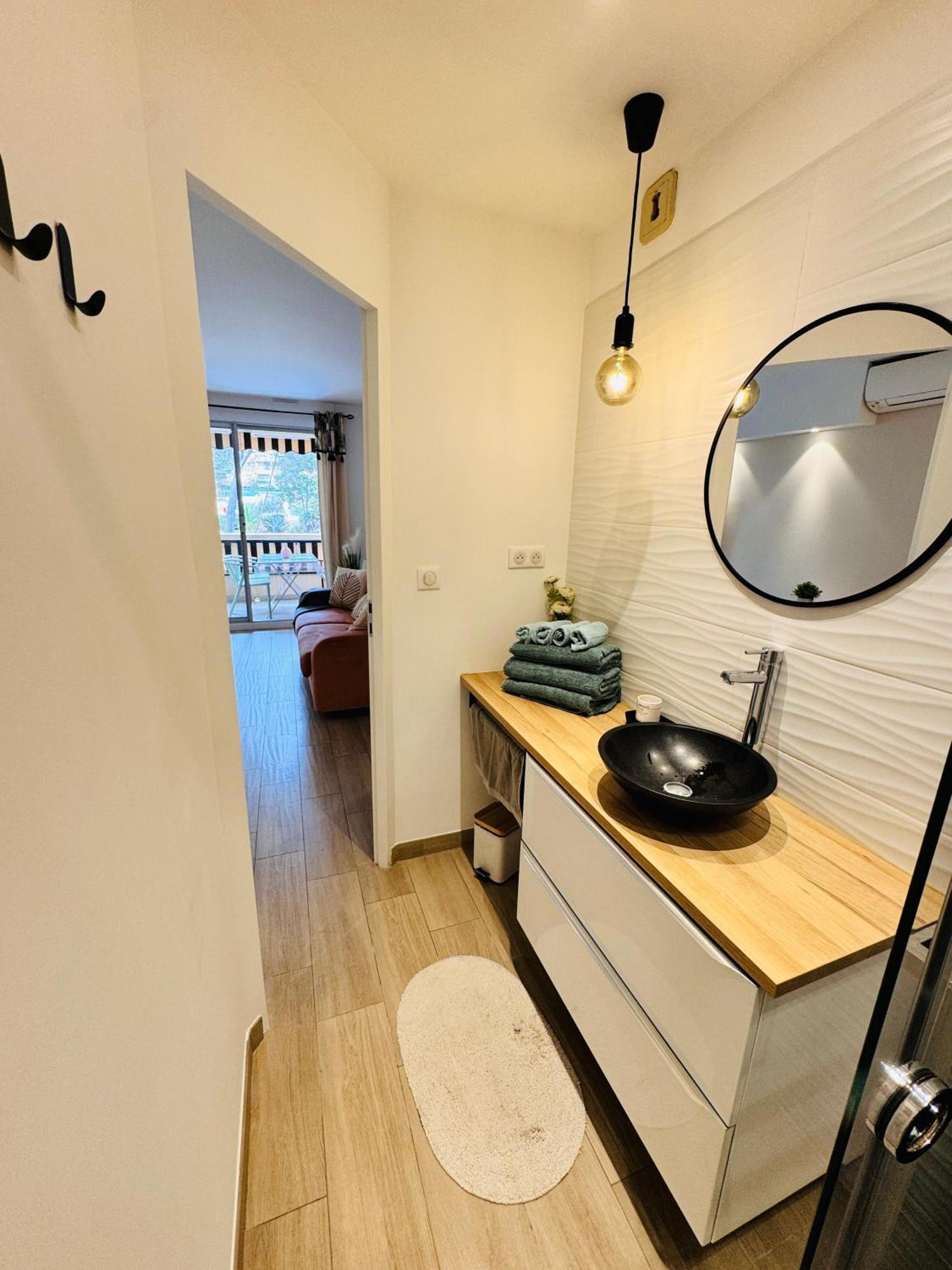 150m de la plage, appartement tout équipé Saint-Raphaël Exterior foto