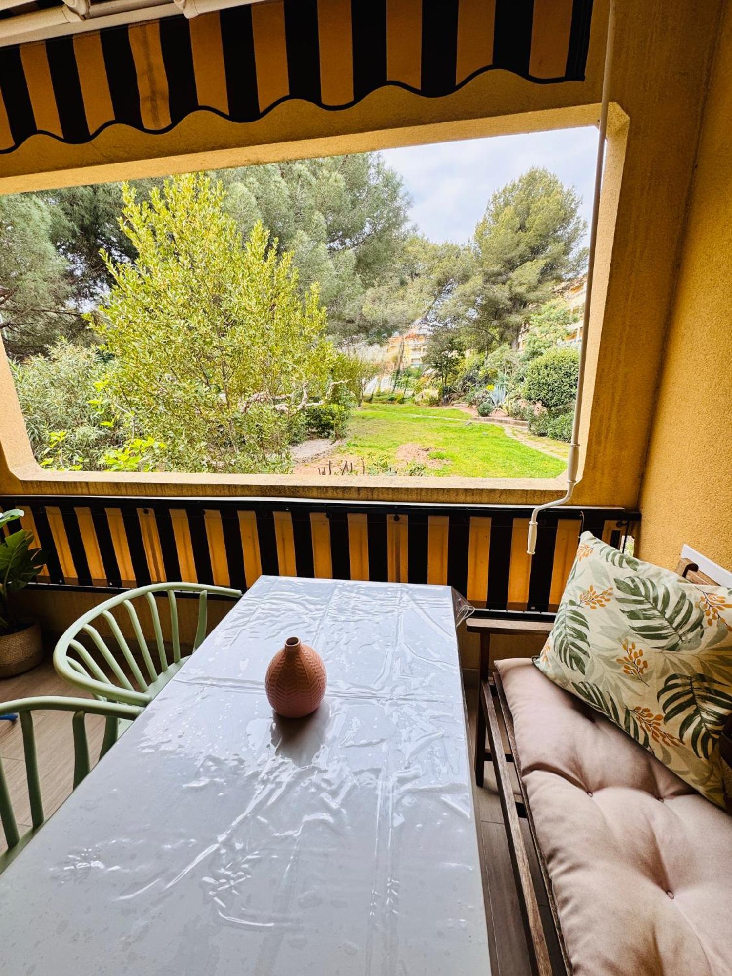 150m de la plage, appartement tout équipé Saint-Raphaël Exterior foto